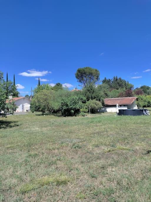 Chez Chapelle In The Heart Of The Gascony With Pool And Hot Tub Lägenhet Auch Exteriör bild